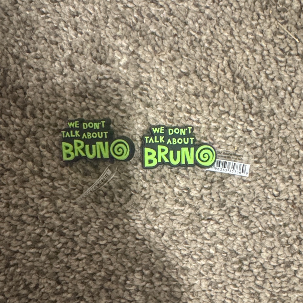 CROCS Green and Black Jibbitz Charms
